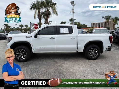 Used 2022 GMC Sierra 1500 SLT w/ X31 Off-Road Package AWD/4WD image 4