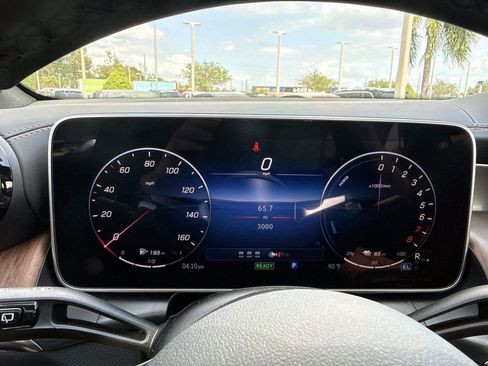 Used 2026 Mercedes-Benz GLC 350e 4MATIC image 26