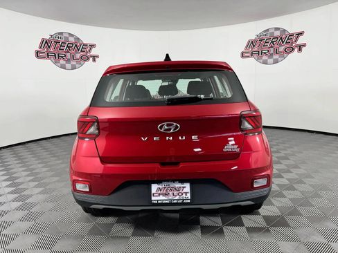 Used 2022 Hyundai Venue SE w/ Cargo Package FWD image 12