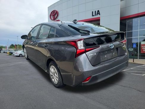 Used 2022 Toyota Prius LE FWD image 5