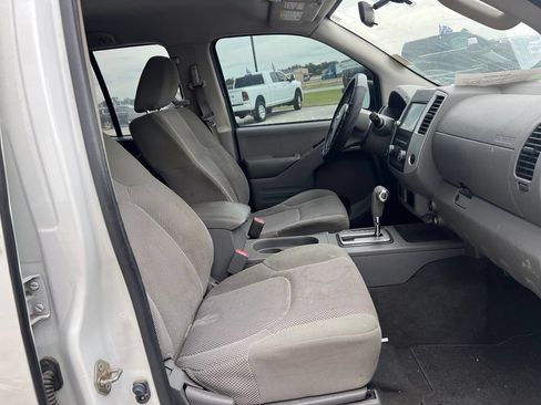 Used 2019 Nissan Frontier SV RWD image 12