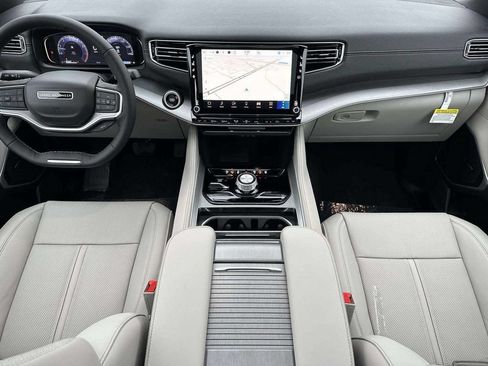 New 2026 Jeep Grand Wagoneer L 4WD w/ Premium Group I image 9