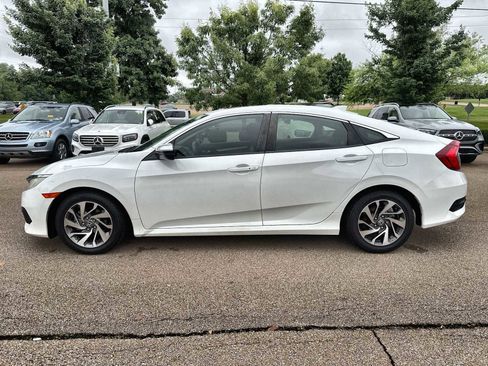 Used 2017 Honda Civic EX image 5