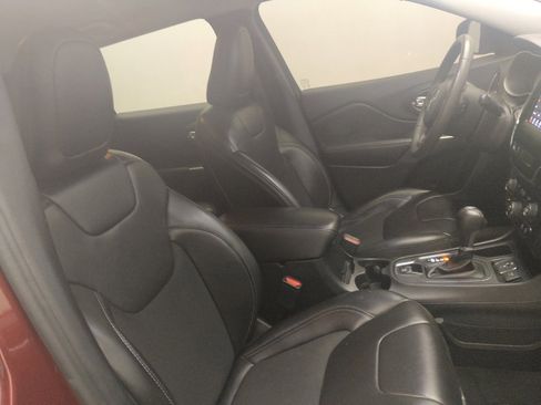 Used 2020 Jeep Cherokee Latitude Plus FWD image 21