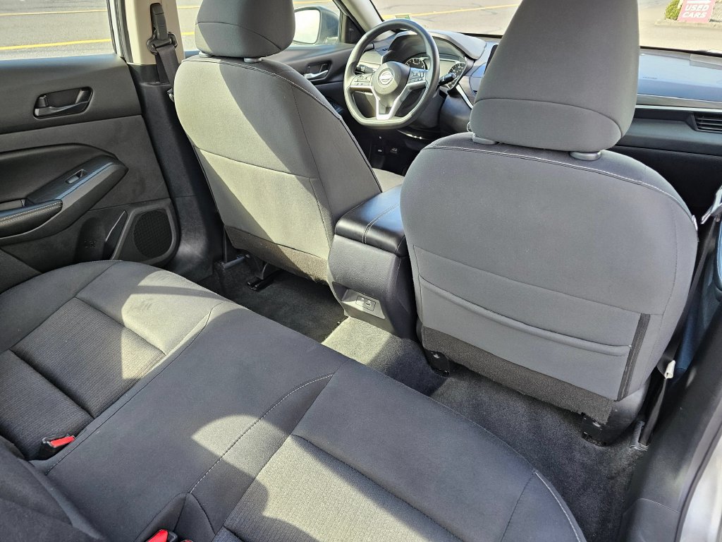 Used 2024 Nissan Altima 2.5 SV FWD image 16