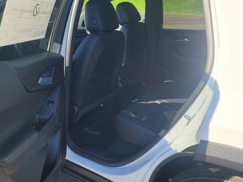 New 2026 Chevrolet Equinox LT w/ Convenience Package II FWD image 25