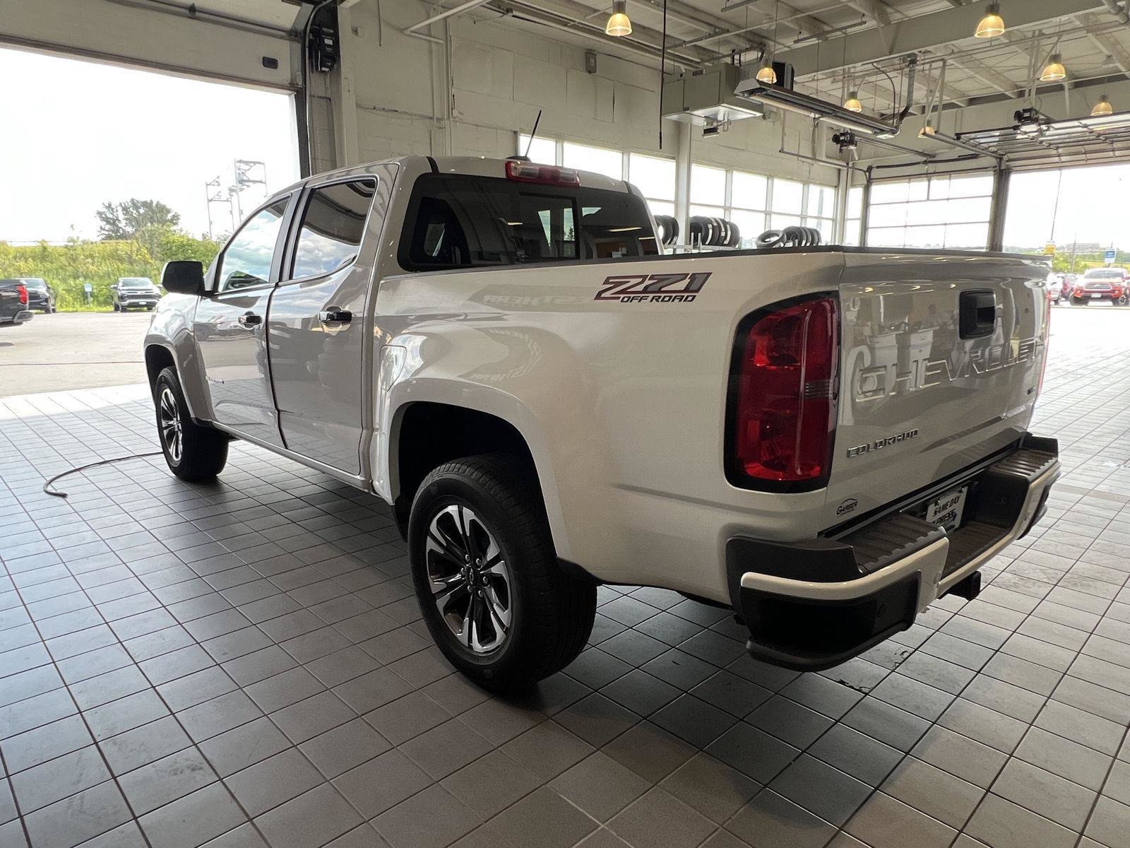 Used 2022 Chevrolet Colorado Z71 AWD/4WD image 5