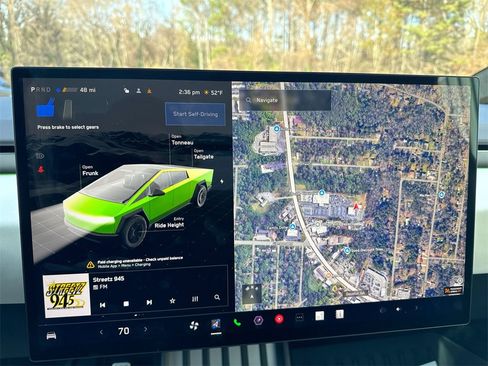 Used 2024 Tesla Cybertruck AWD Crew Cab image 26