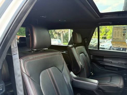 Used 2019 Ford Expedition Limited w/ Equipment Group 303A RWD image 29