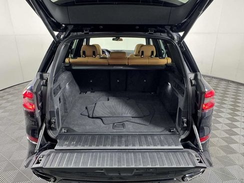 Used 2023 BMW X5 xDrive40i w/ M Sport Package AWD/4WD image 14