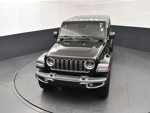 Used 2024 Jeep Wrangler Unlimited Sahara w/ Dual Top Group AWD/4WD image 17