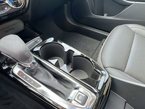 New 2026 Chevrolet Trax ACTIV w/ Sunroof Package image 24