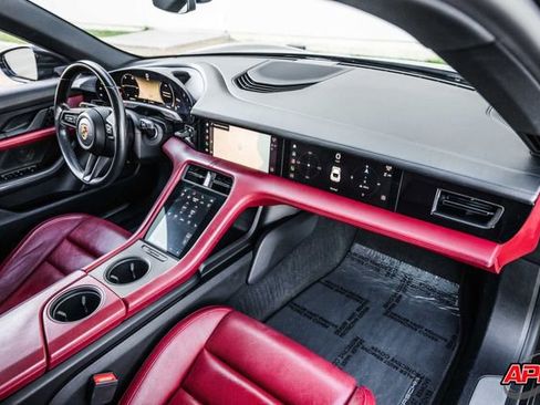 Used 2021 Porsche Taycan 4S w/ Premium Package image 20