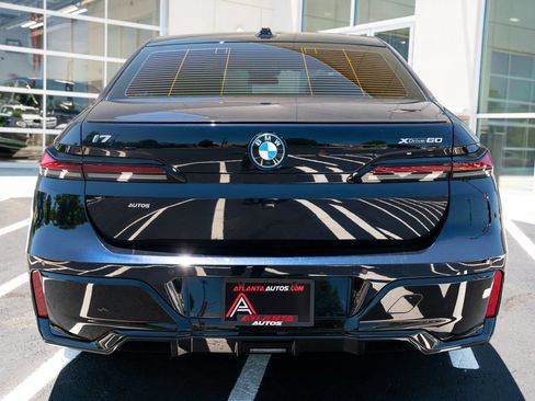 Used 2023 BMW i7 xDrive60 AWD/4WD image 15