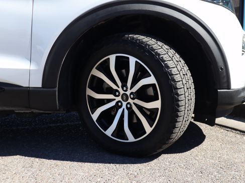 Used 2020 Ford Explorer ST w/ Premium Technology Package AWD/4WD image 13