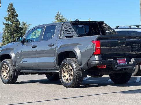 Used 2024 Toyota Tacoma Trailhunter image 6