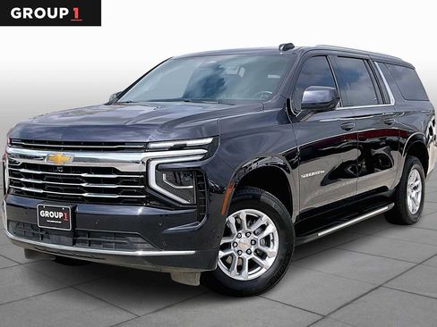 Certified 2025 Chevrolet Suburban LT image 1