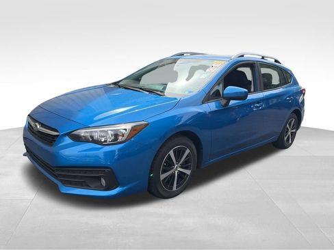 Used 2021 Subaru Impreza 2.0i Premium w/ Popular Package #3 AWD/4WD image 2