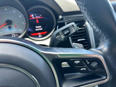 Used 2017 Porsche Macan S AWD/4WD image 25