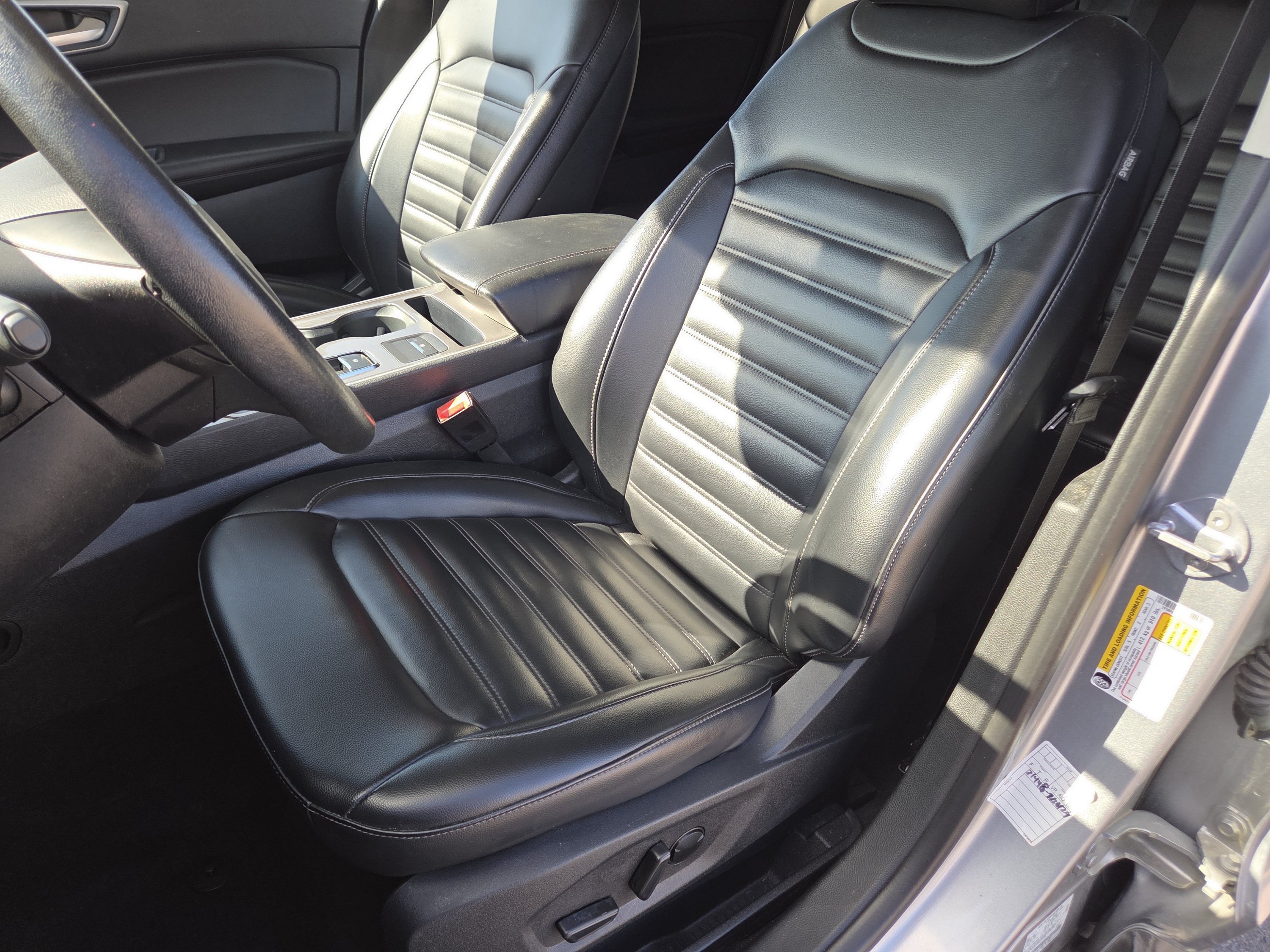 Used 2024 Ford Edge SEL AWD/4WD image 6