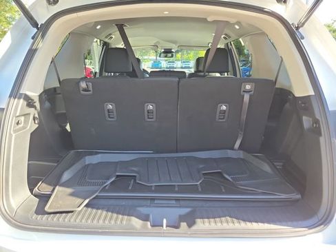 Certified 2025 Honda Pilot EX-L image 9