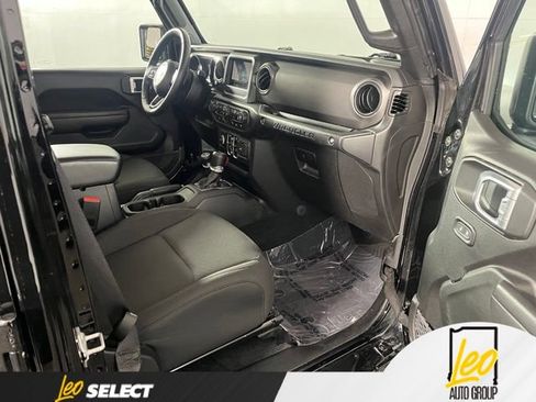 Used 2022 Jeep Wrangler Unlimited Sport AWD/4WD image 13