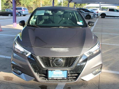 Used 2021 Nissan Versa SR w/ Convenience Package FWD image 9