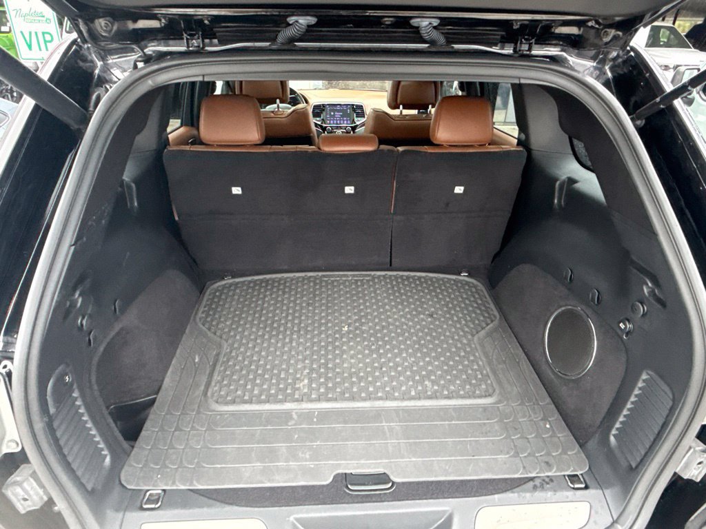 Used 2020 Jeep Grand Cherokee Overland RWD image 9