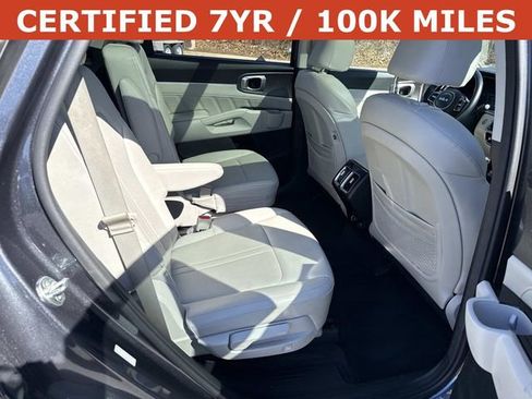 Used 2022 Kia Sorento SX AWD/4WD image 11