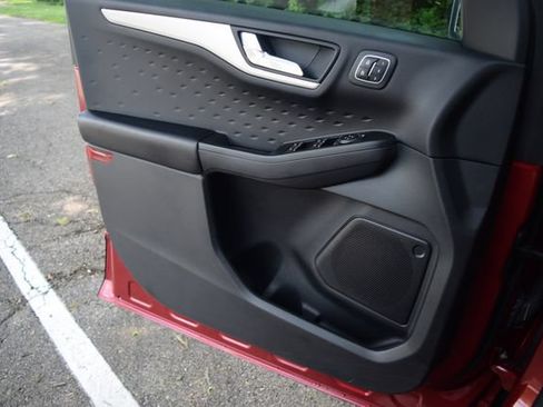 Used 2020 Ford Escape SEL AWD/4WD image 18
