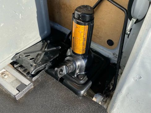 Used 2018 Nissan NV 1500 SV RWD image 33