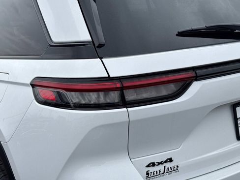 New 2026 Jeep Grand Cherokee Altitude AWD/4WD image 12