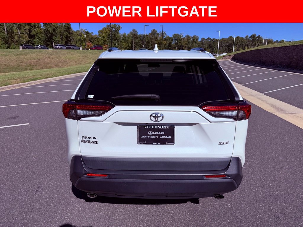 Used 2021 Toyota RAV4 XLE Premium FWD image 6