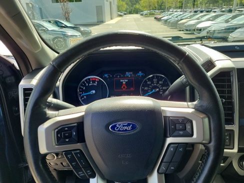Used 2021 Ford F250 Lariat w/ Lariat Ultimate Package AWD/4WD image 23