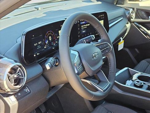 New 2026 Chevrolet Equinox LT w/ Midnight Edition image 3