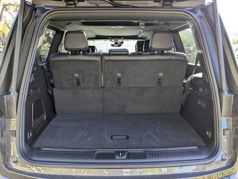 New 2026 Jeep Grand Wagoneer Limited AWD/4WD image 12