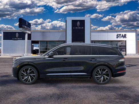 New 2026 Lincoln Aviator Black Label w/ Dynamic Handling Package AWD/4WD image 3