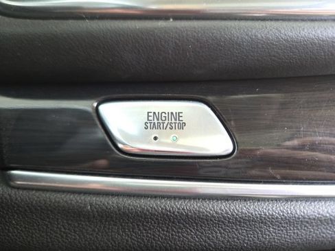 Used 2020 Buick Enclave Essence FWD image 10