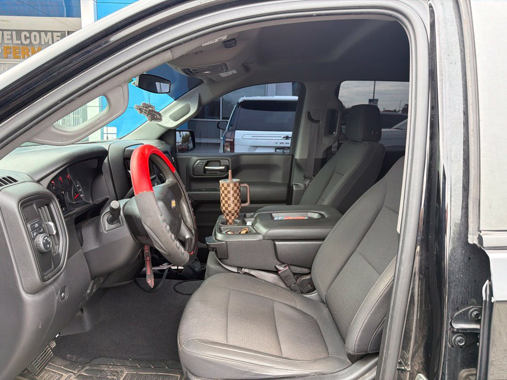 Used 2020 Chevrolet Silverado 1500 Custom w/ Custom Value Package RWD image 16