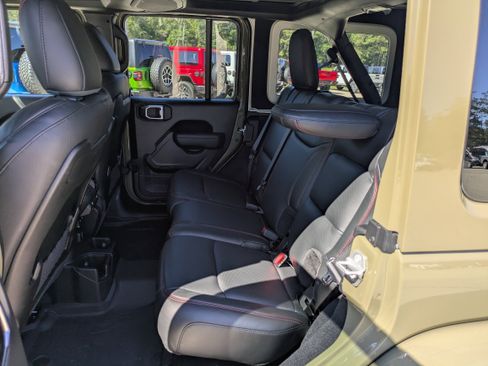 New 2025 Jeep Wrangler Rubicon image 9