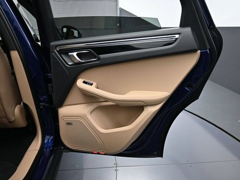 Certified 2026 Porsche Macan AWD/4WD image 26