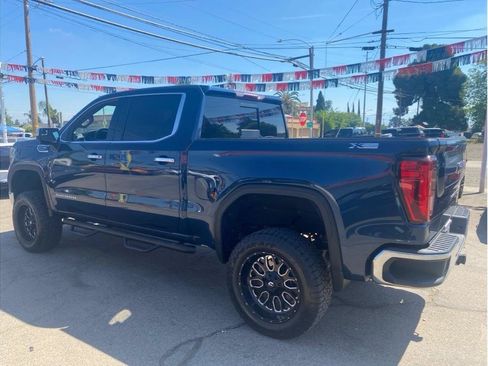 Used 2020 GMC Sierra 1500 SLT w/ SLT Premium Package AWD/4WD image 2