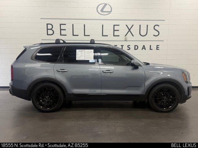 Used 2022 Kia Telluride SX w/ SX Prestige Package AWD/4WD image 3