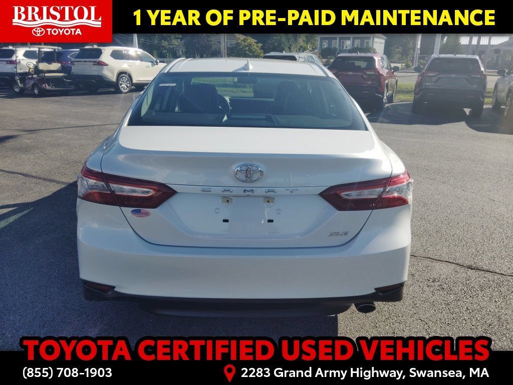 Certified 2019 Toyota Camry XLE FWD image 6