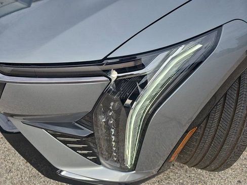 New 2026 Cadillac Optiq Sport 2 image 32