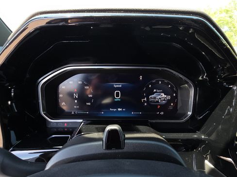 New 2026 Chevrolet Silverado 1500 High Country w/ Technology Package AWD/4WD image 18