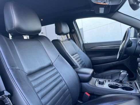 Used 2020 Jeep Grand Cherokee Limited X image 12