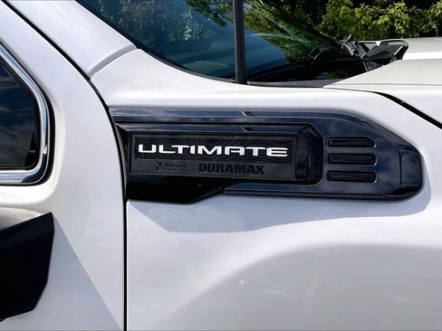 Used 2025 GMC Sierra 2500 Denali Ultimate AWD/4WD image 8