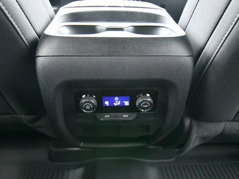 New 2026 Chevrolet Traverse LT w/ Driver Confidence Package AWD/4WD image 12