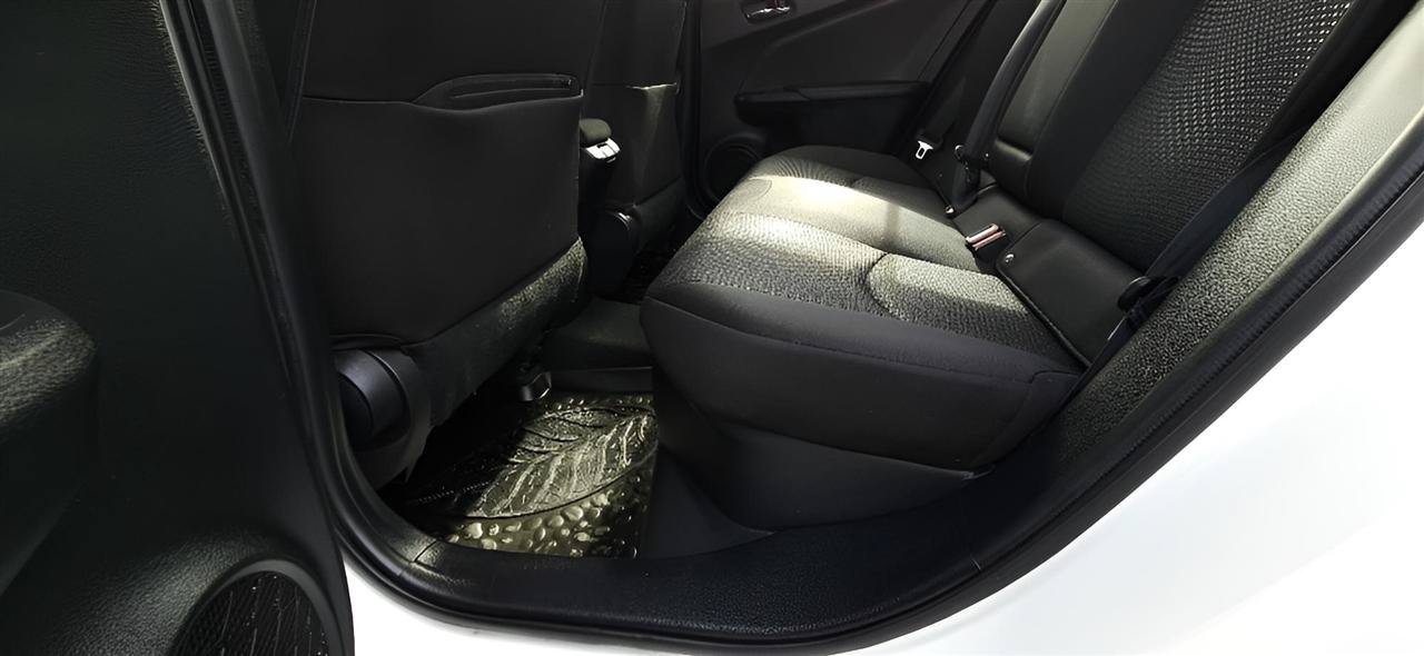 Used 2019 Toyota Prius LE FWD image 26
